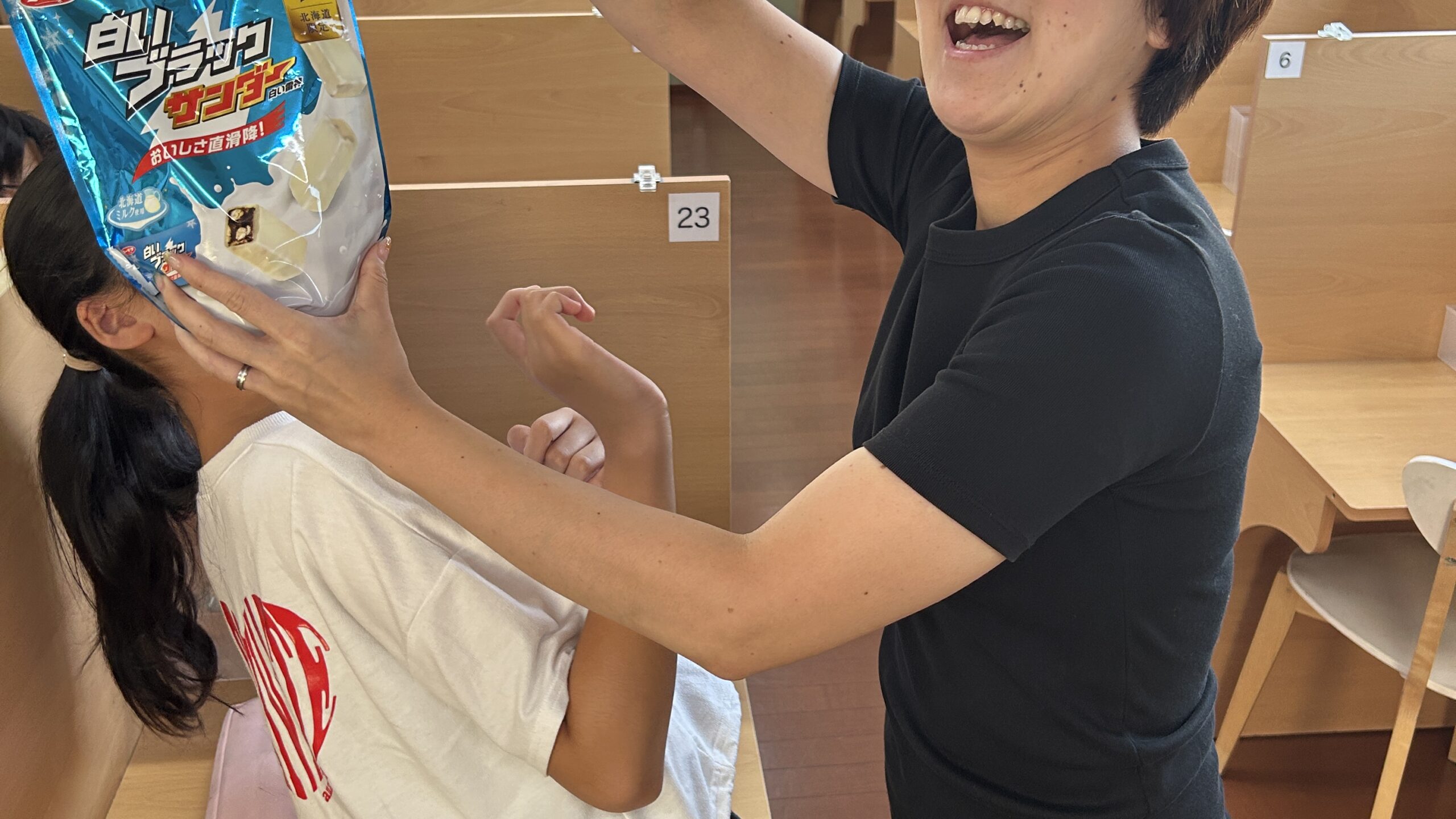 お土産もらったよ&小学生盛況